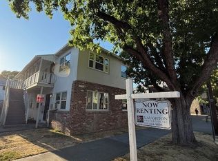 2126 28th St, Sacramento, CA 95818