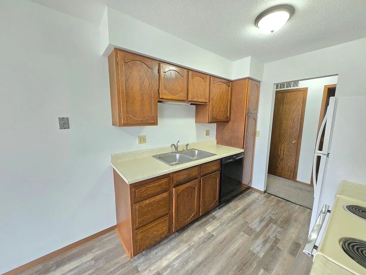 Cathy Ave Apartments — Photo 3