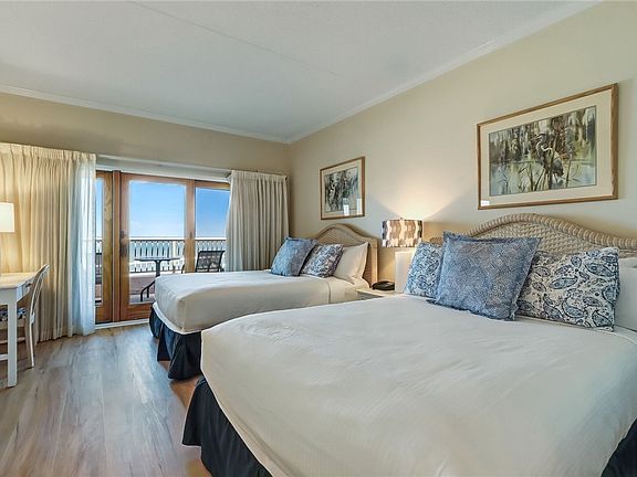 5th image of 253 Sandcastles Ct