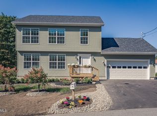 66 Maple St, Broadalbin, NY 12025