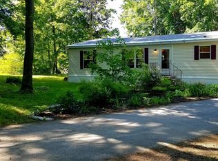 9 W Parker Rd, Kennebunk, ME 04043