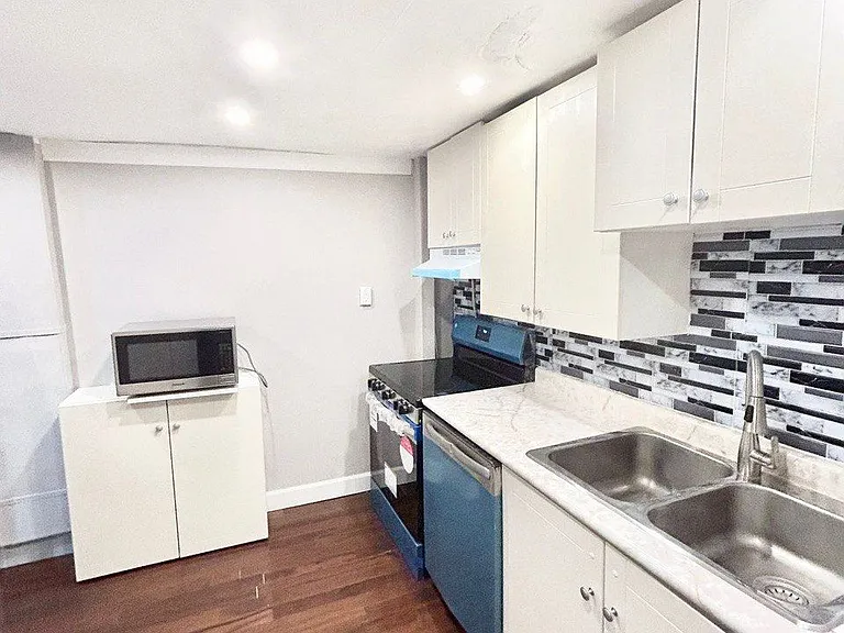 217 Altamira Rd #BASEMENT — Photo 17