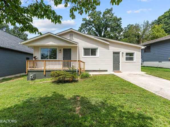 2705 Spencer St, Knoxville, TN 37917