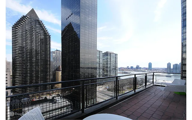 Rented by Douglas Elliman | media 21