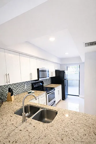 11596 NW 45th St Photo 1