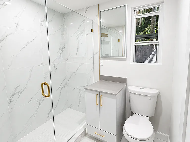 602 SW 13th Ave #D — Photo 1