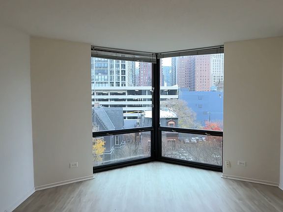 5th image of 1121 N La Salle Dr #7N