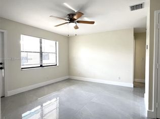 5912 Taylor St #1-2, Hollywood, FL 33021