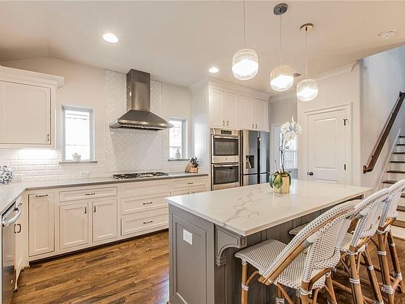 5th image of 324 Crestover Dr