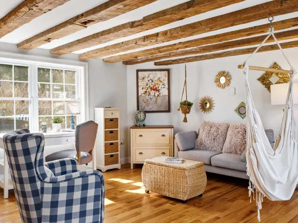 162 Main St #6928, Kennebunkport, ME 04046