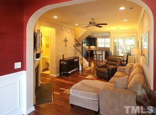 10047 Lynnberry Pl, Raleigh, NC 27617