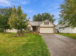 5386 Heath Ave N, Oakdale, MN 55128