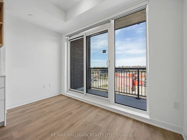 1185 Dupont St #515 — Photo 8
