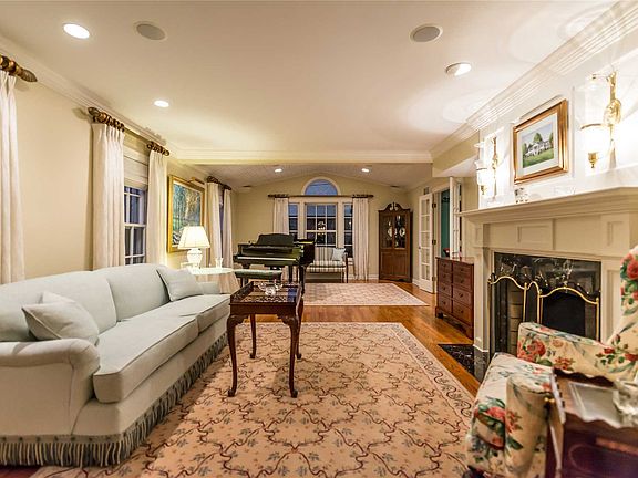 4th image of 6 Carteret Pl