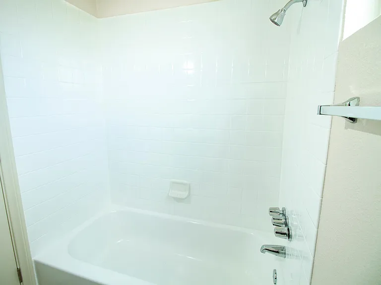 136 Euclid Ave — Photo 8