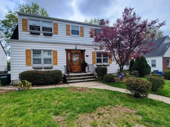 855 Prince St, Teaneck, NJ 07666