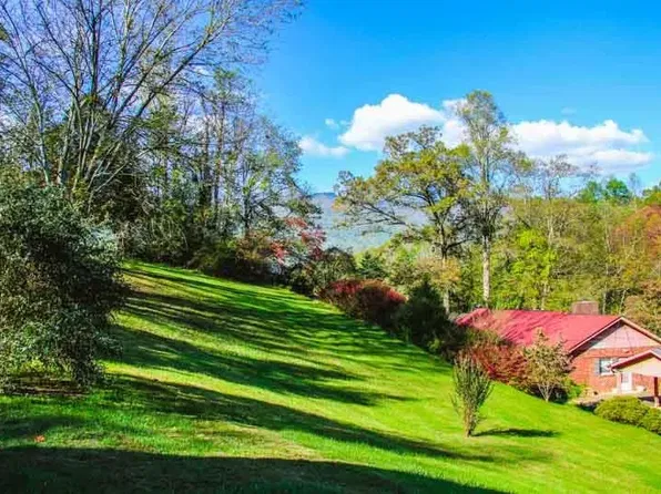 120 Pump Mountain Dr, Sylva, NC 28779