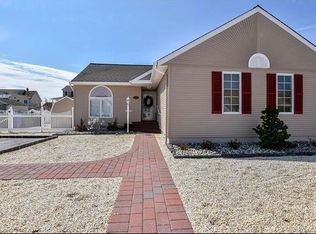 148 Evelyn Dr, Manahawkin, NJ 08050