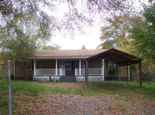 1053 Maria Dr, Dalton, GA 30721