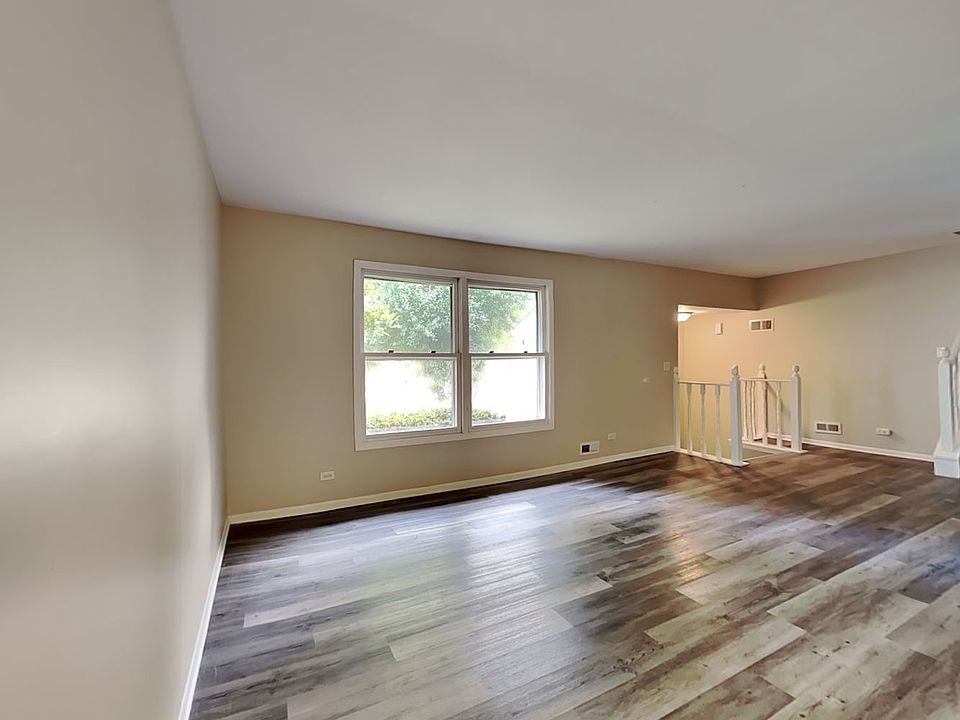 239 Terry Ct Woodstock, IL, 60098 Apartments for Rent Zillow