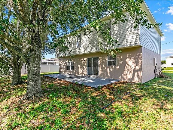3rd image of 527 Albatross Dr