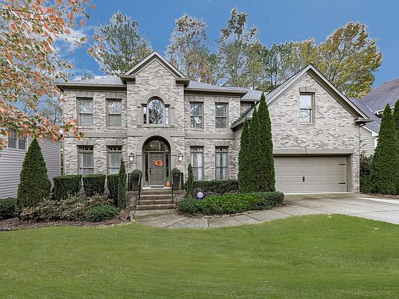 2nd image of 1154 Queensgate Dr SE