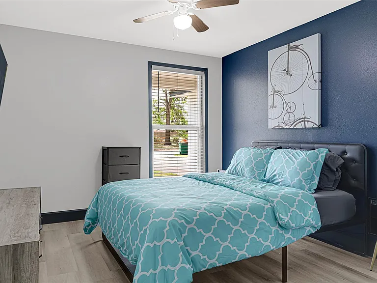 12115 Wood Forest Dr — Photo 33