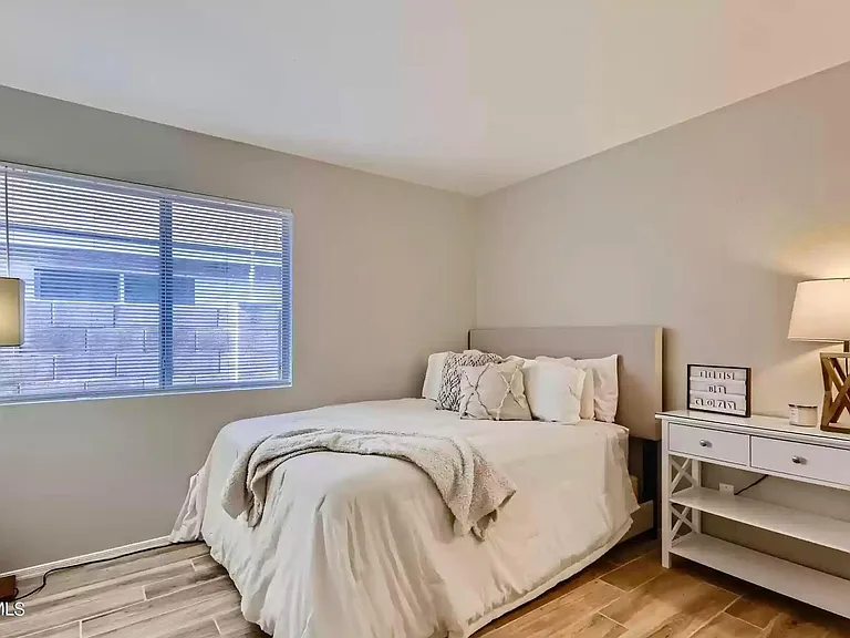Guest bedroom