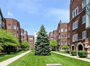 2444 W Estes Ave #2, Chicago, IL 60645