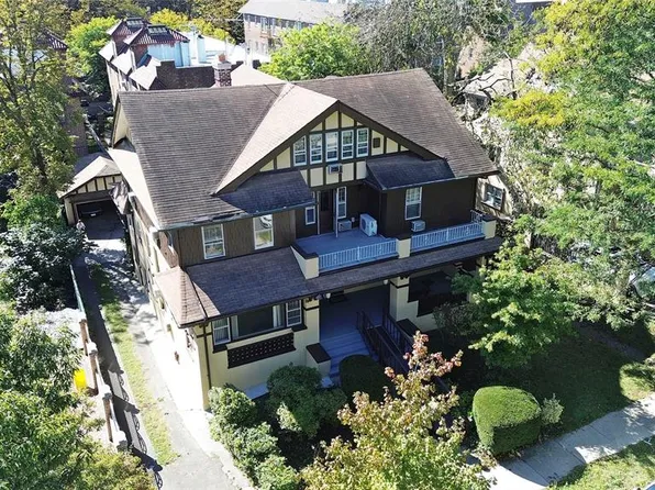 83-28 Abingdon Road image 30 of 34