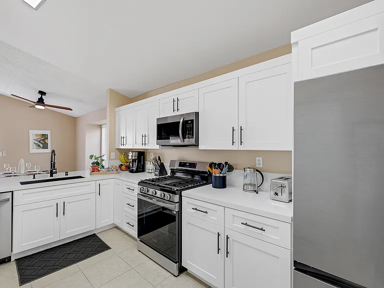 3316 Altamar Ln — Photo 23
