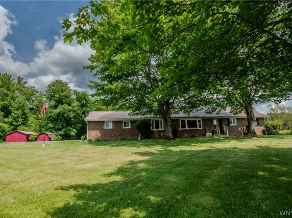 2702 Brown St, Collins, NY 14034