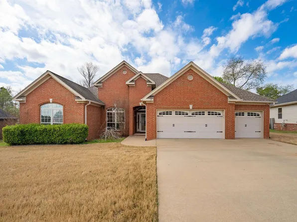 19 Waters Edge Dr, Little Rock, AR 72204