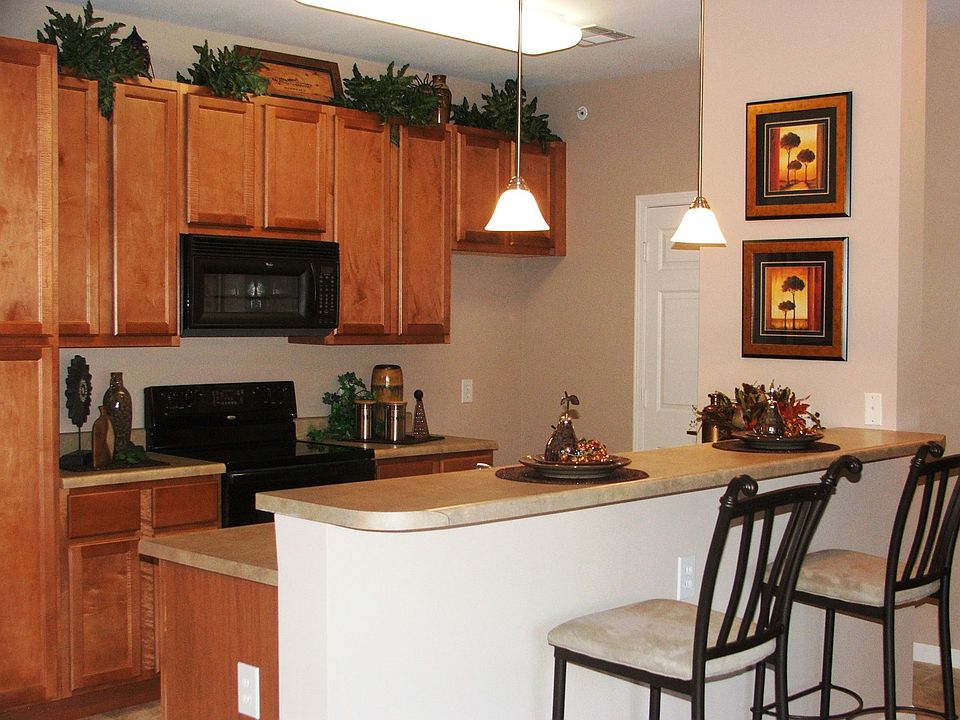 1st image of 29 Kassebaum Ln APT 204