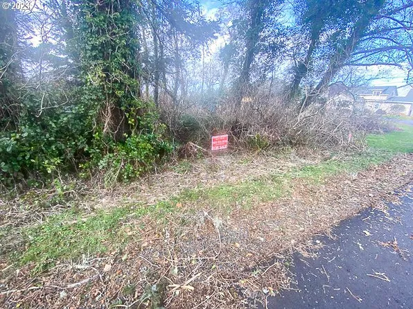 S Easy St, Rockaway Beach, OR 97136