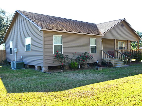 3rd image of 118 Edward Dr