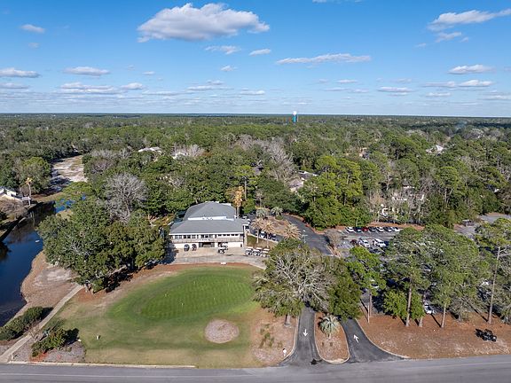 5th image of 303 Southlake Ct #303