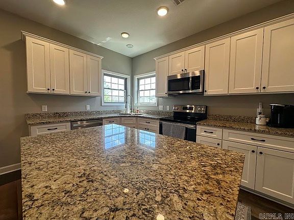 5th image of 264 Prospect Farms Ln