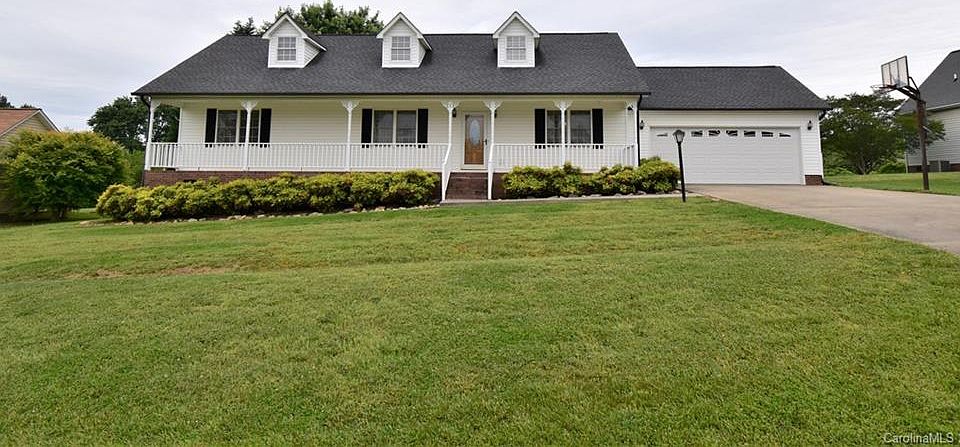 1st image of 2545 Old Pond Dr