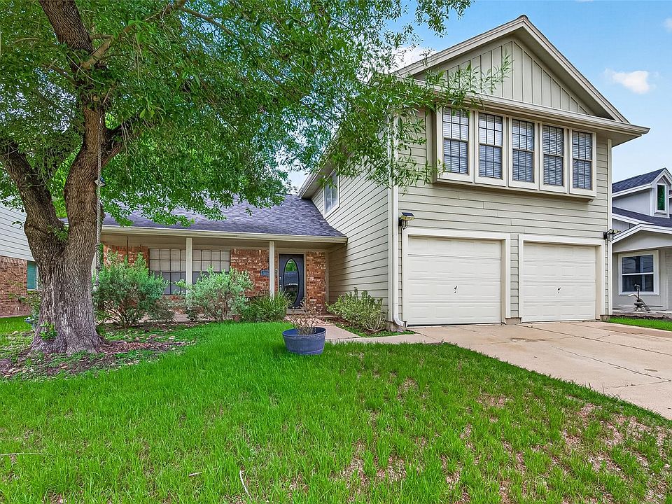 1st image of 10414 Green Valley Ln