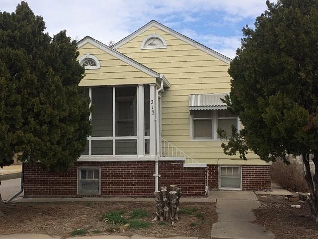 1st image of 213 W 14th St