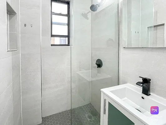 Rented by MAPT Residential LLC | media 7