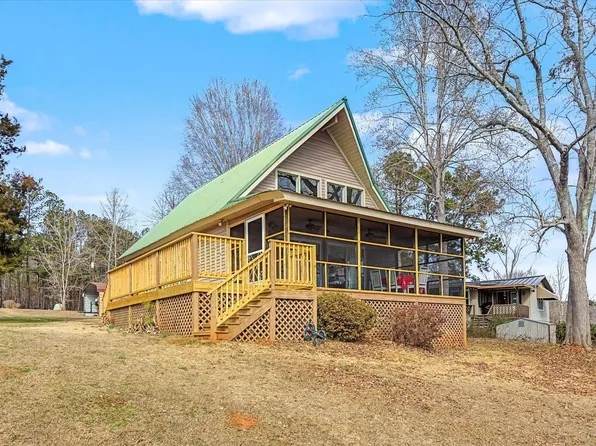 694 Hollaway Cove Rd, Chappells, SC 29037