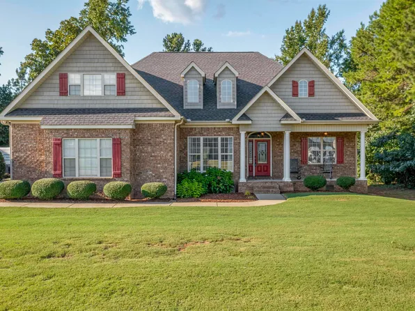 493 Justice Dr, Anniston, AL 36207