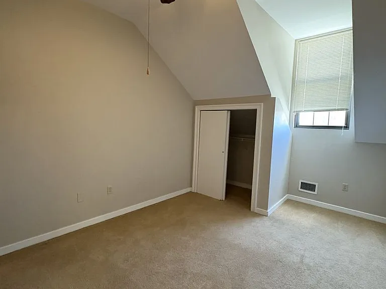 125 W. Saratoga St — Photo 30