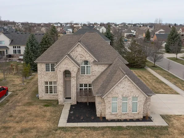 832 W Bay Shore Dr, Oxford, MI 48371