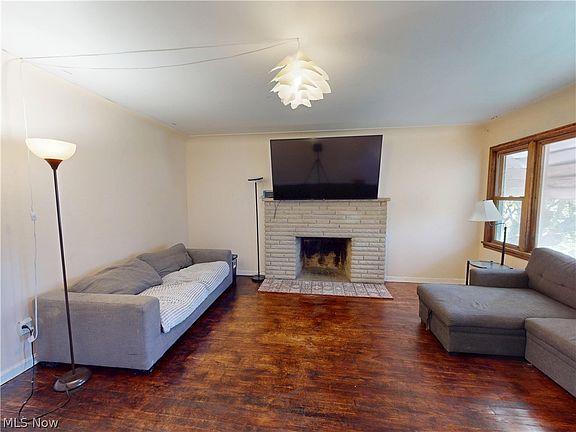 4th image of 615 Edison Ave