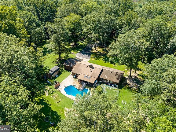 3rd image of 6157 Wilson Rd