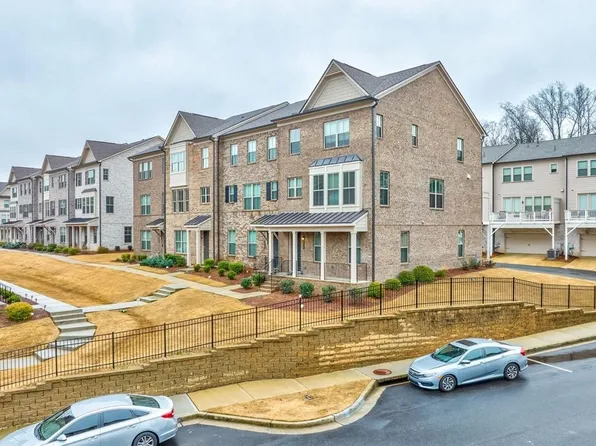 2510 Great Silver Fir Aly, Doraville, GA 30360