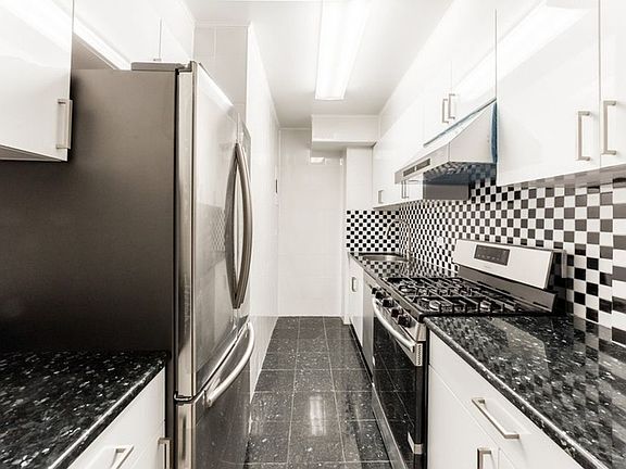 5th image of 159 W 53rd St APT 31D